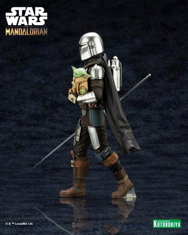 Kotobukiya – Star Wars: The Mandalorian – ARTFX+ Mandalorian & Grogu with Beskar Staff - Imagen 4